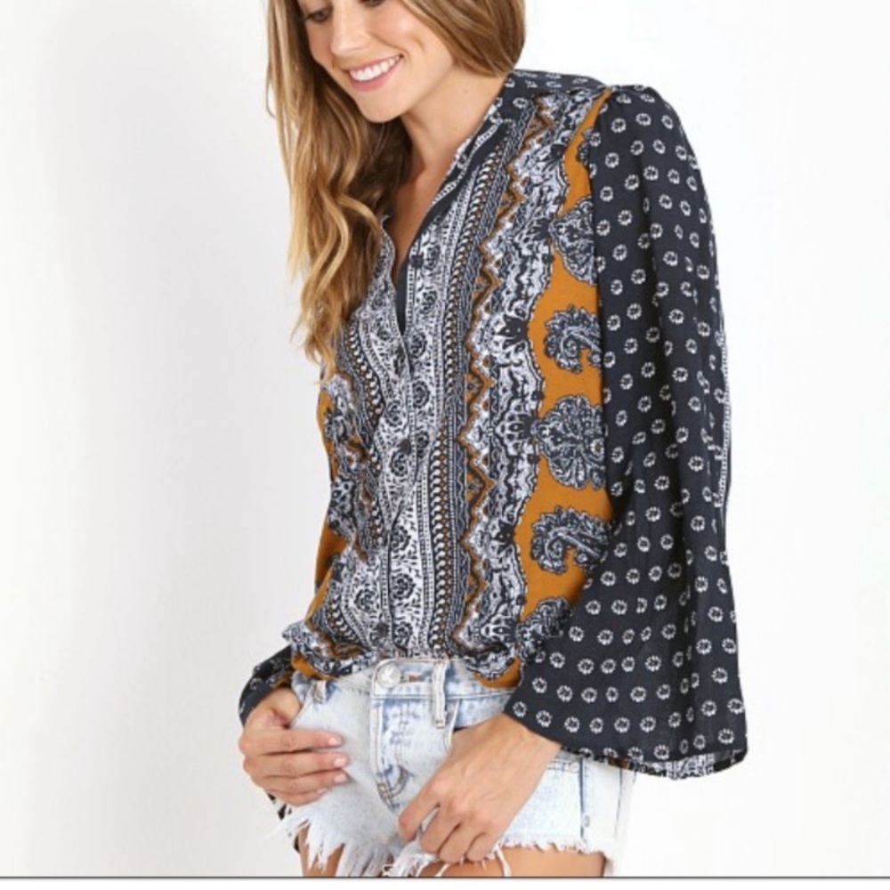 EUC Sold Out Novella Royale Bungalow belle Blouse